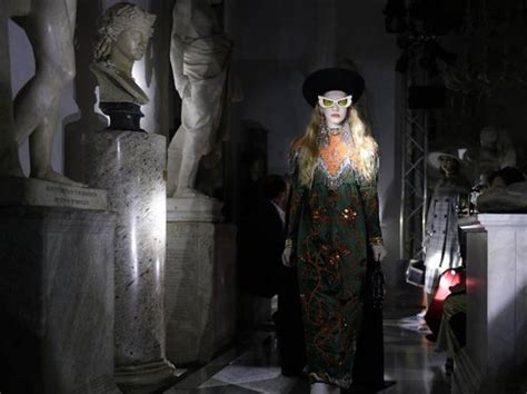 gucci la collezione cruise 2020 è un inno alla libertà